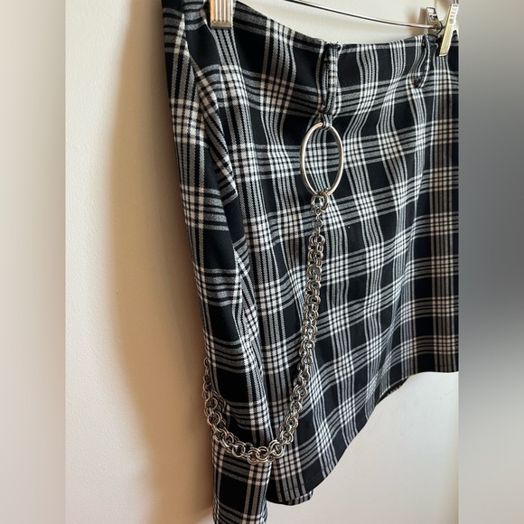 I.AM.GIA Madison Plaid Mini Skirt Small - Picture 8 of 12